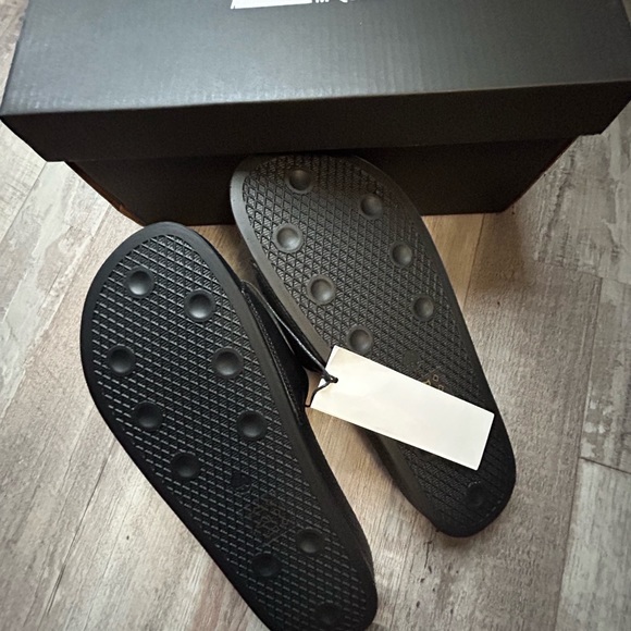 MCQ by Alexander McQueen slides